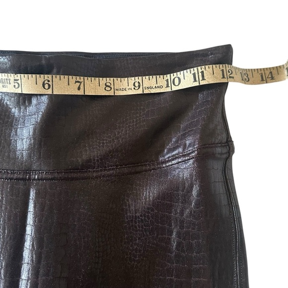 SPANX FAUX LEATHER BROWN CROC SHINE LEGGINGS SIZE SMALL - Picture 14 of 16